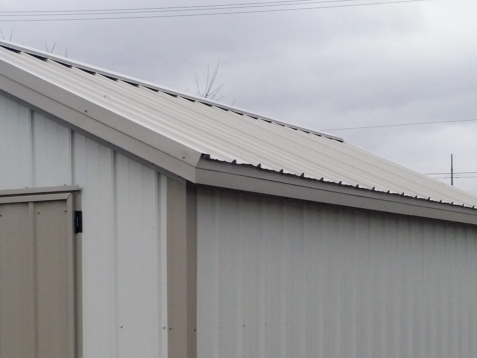 metal roof for an outdoor garden shed in wisconsin
